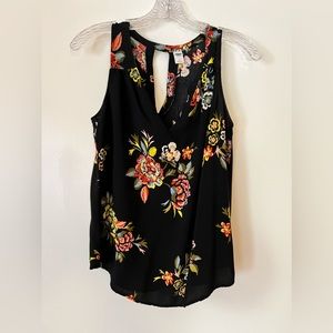 Old Navy Floral Tank Women Size Medium EUC